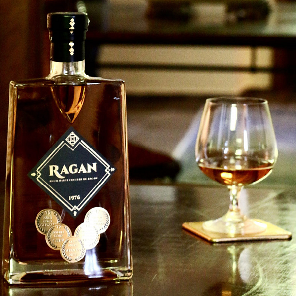 Oceňovaný maurícijský rum, za úspechom ktorého stojí našinec. Spoznajte exkluzívny Rhum Haute Couture De Ragan!