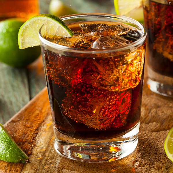 Osláv Svetový deň rumu ako pravý pirát!